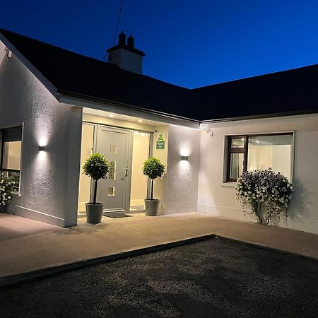 The Hillcrest, Luxury Accommodation In Castleblayney Town Exterior foto